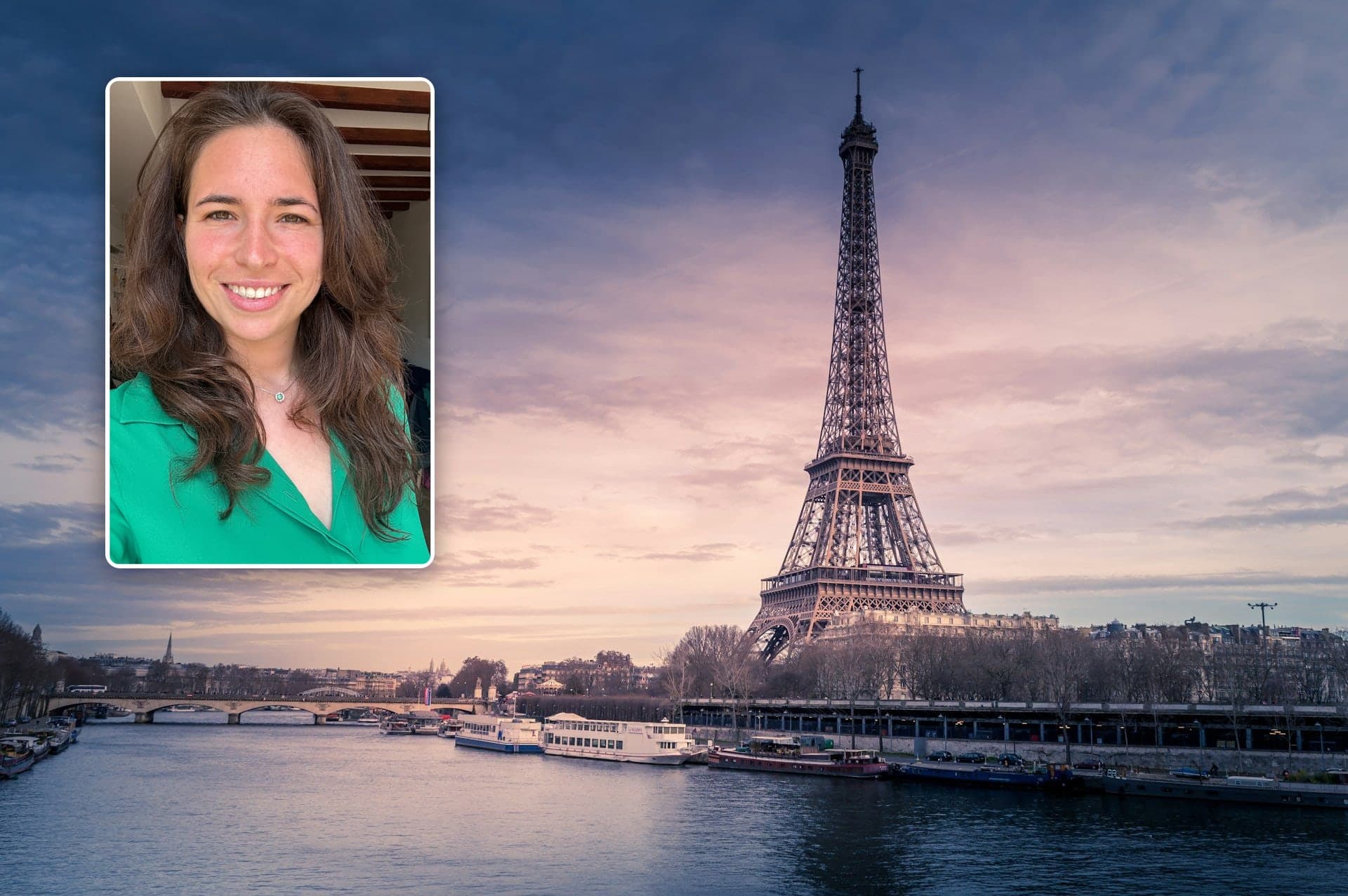 Magali, professeure French Keys, devant la Seine et la tour Eiffel